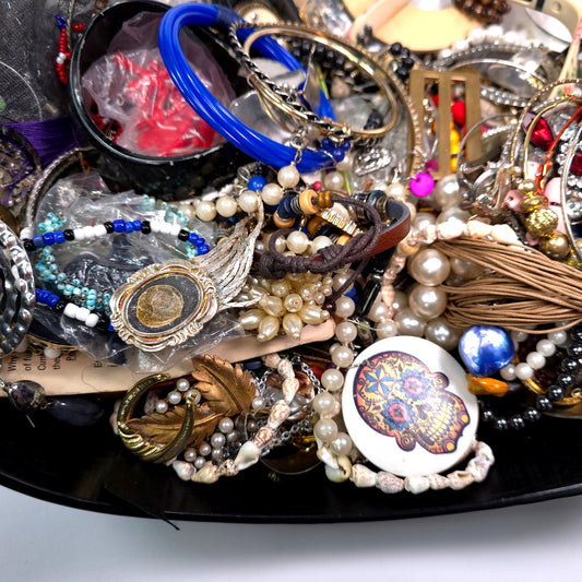 5 lb Vintage to Now Mixed Jewelry Lot Costume Craft Repair Resale JL5