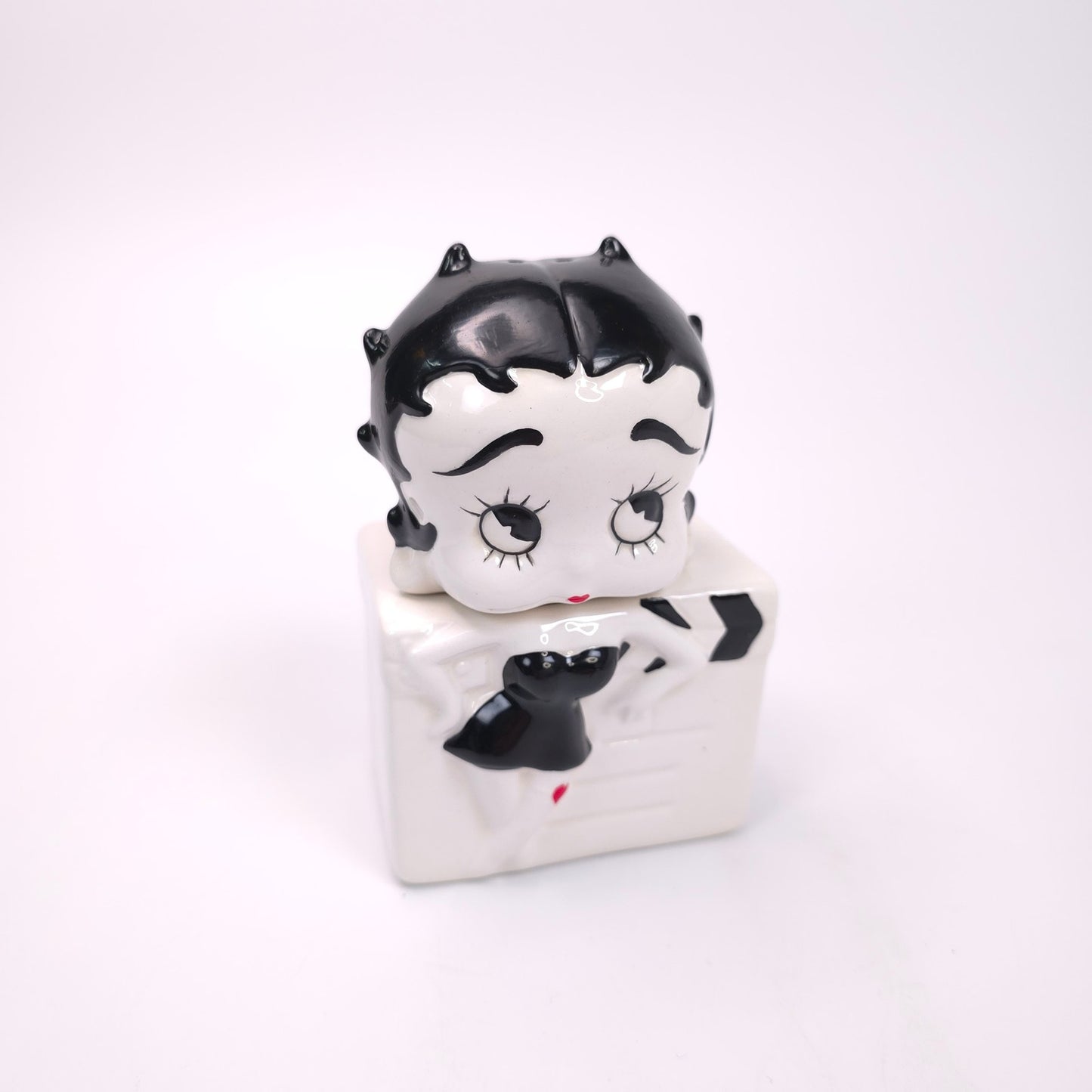 Betty Boop 1995 Ceramic Salt and Pepper Shaker with Removable Head