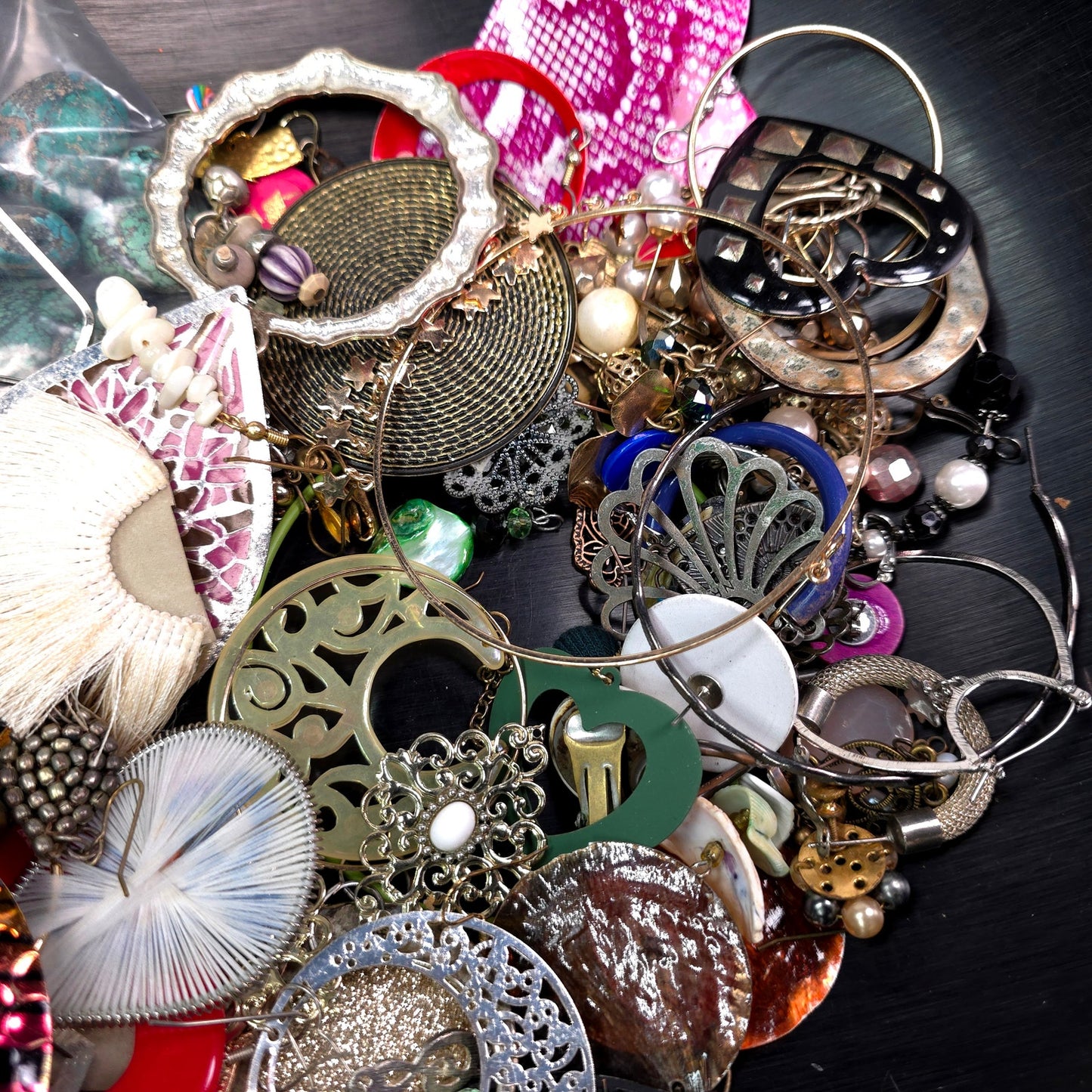 1 lb Vintage to Now Mixed Jewelry Lot Costume Craft Repair Resale JL31