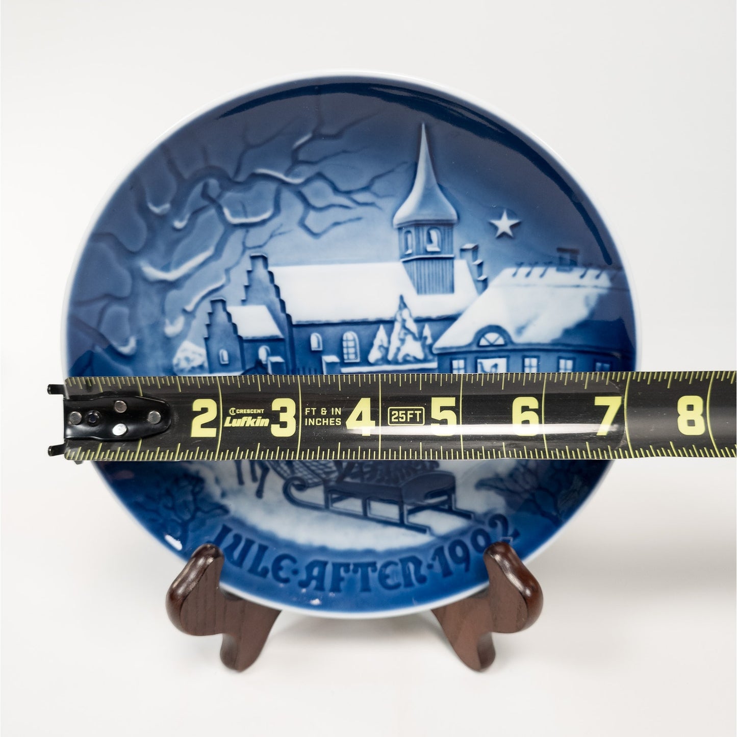 1992 Royal Copenhagen Denmark Christmas Plate The Pastor's Christmas