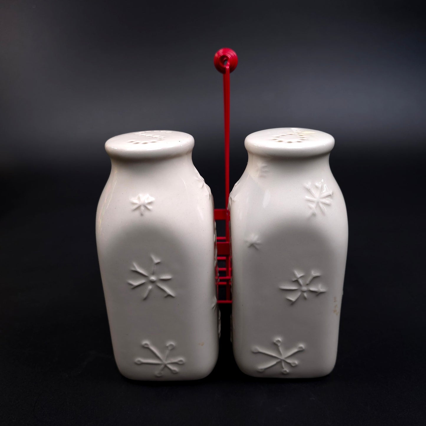 Hallmark Snowman Milk Bottle Snowman Salt & Pepper Shakers w/ Crate Holder