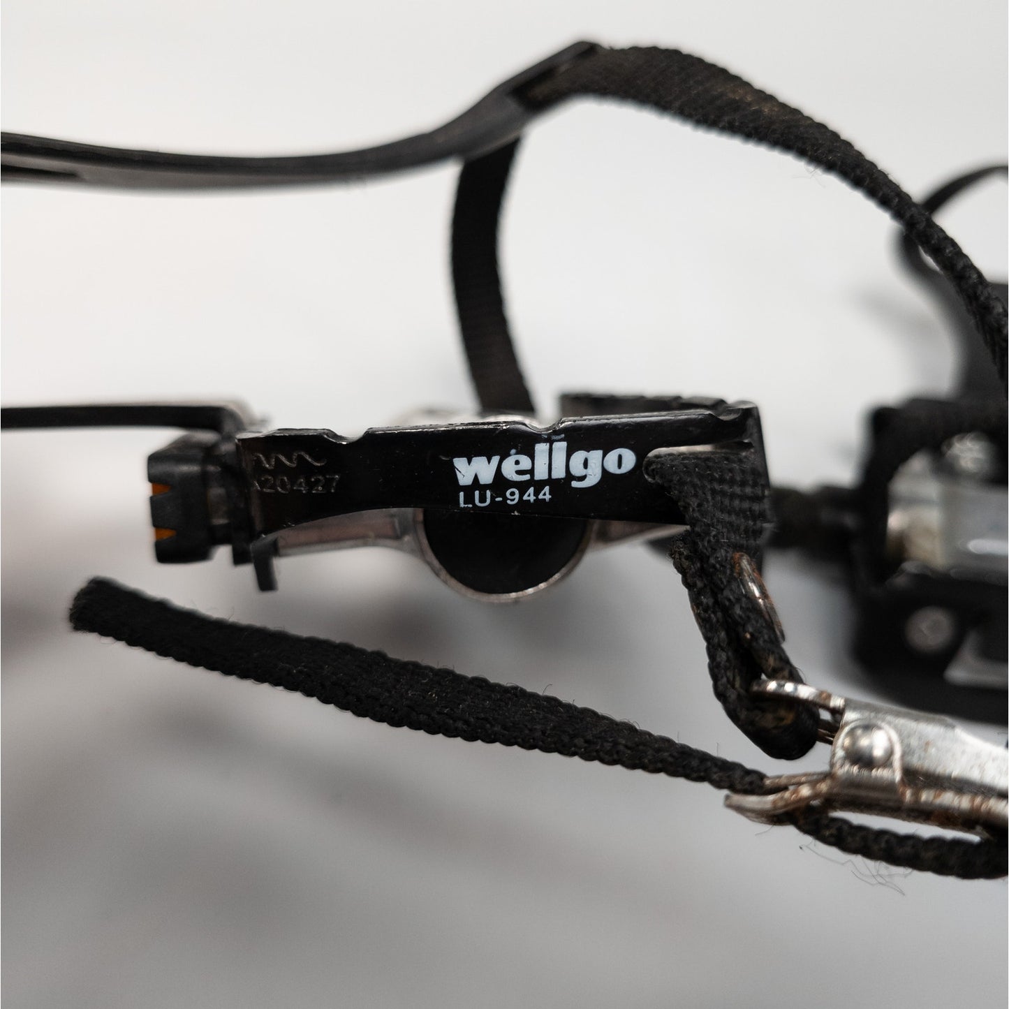 Wellgo LU-944 Bike Pedals with Toe Cages