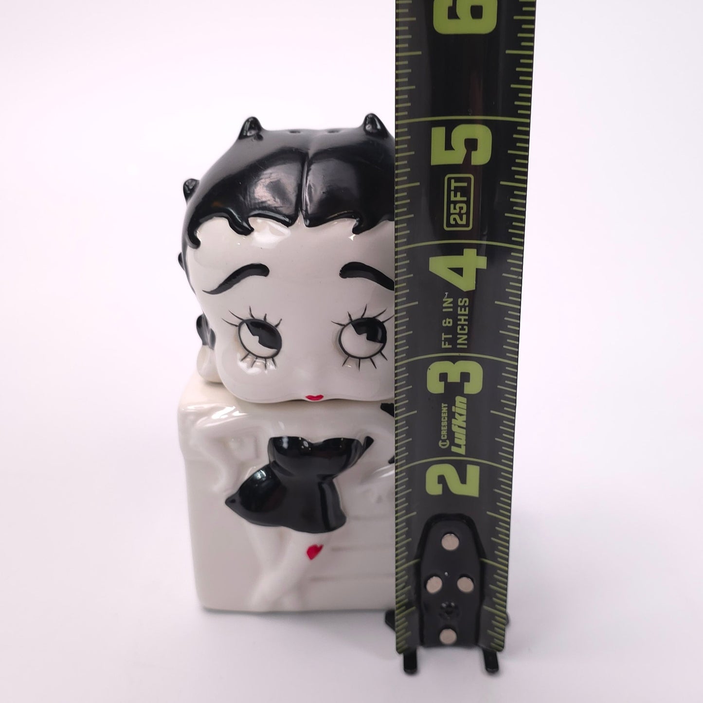 Betty Boop 1995 Ceramic Salt and Pepper Shaker with Removable Head
