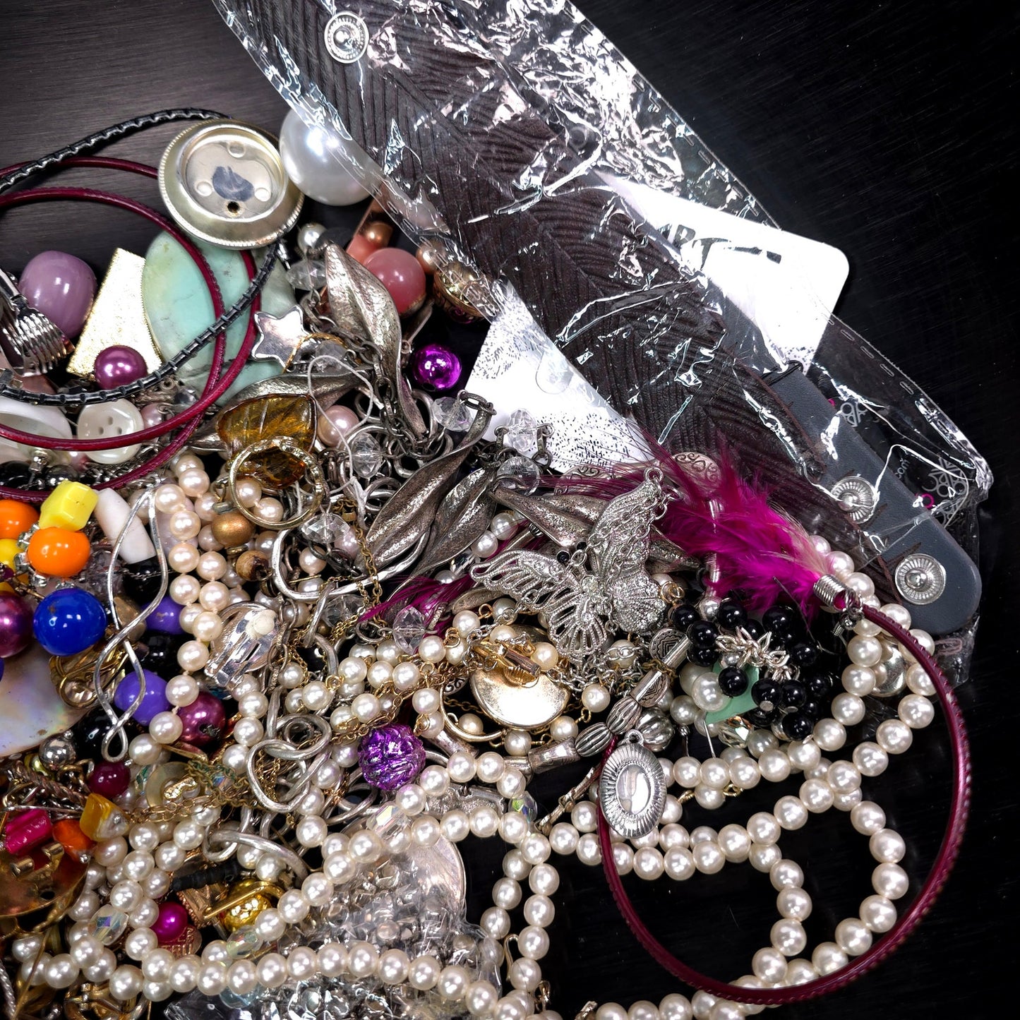 1 lb Vintage to Now Mixed Jewelry Lot Costume Craft Repair Resale JL15