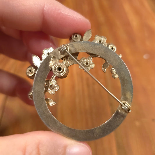 Antique Unbranded Circle Wreath Rhinestone Gemstone Gold-Tone Brooch Pin