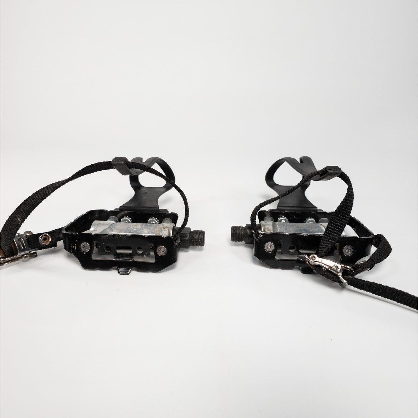 Wellgo LU-944 Bike Pedals with Toe Cages