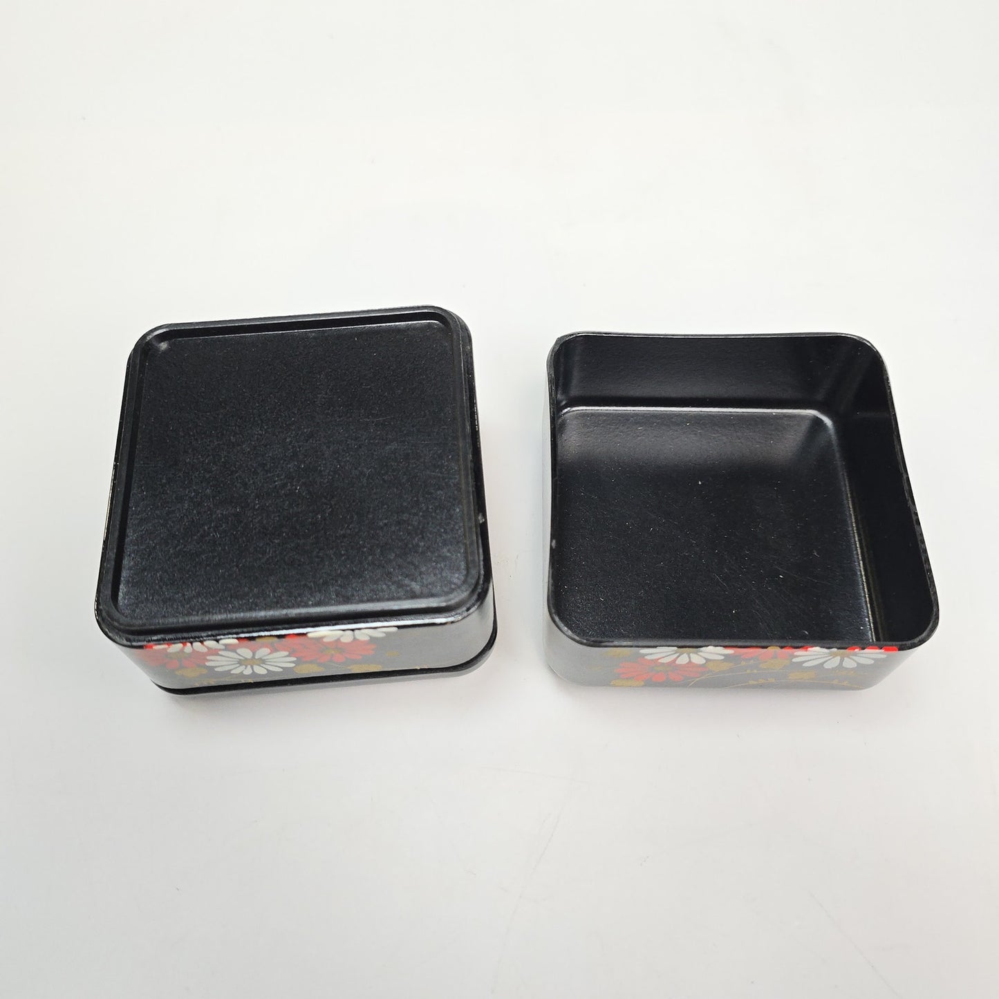 Vintage Japanese 2 Tier Lacquer Bento Trinket Box Flower Pattern