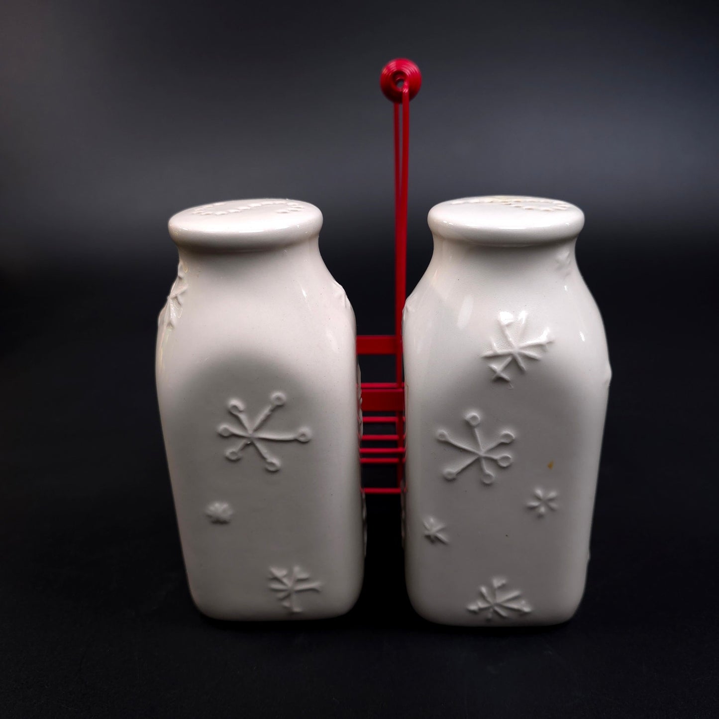 Hallmark Snowman Milk Bottle Snowman Salt & Pepper Shakers w/ Crate Holder