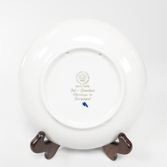 1972 Royal Copenhagen Denmark Christmas Plate Christmas in Greenland