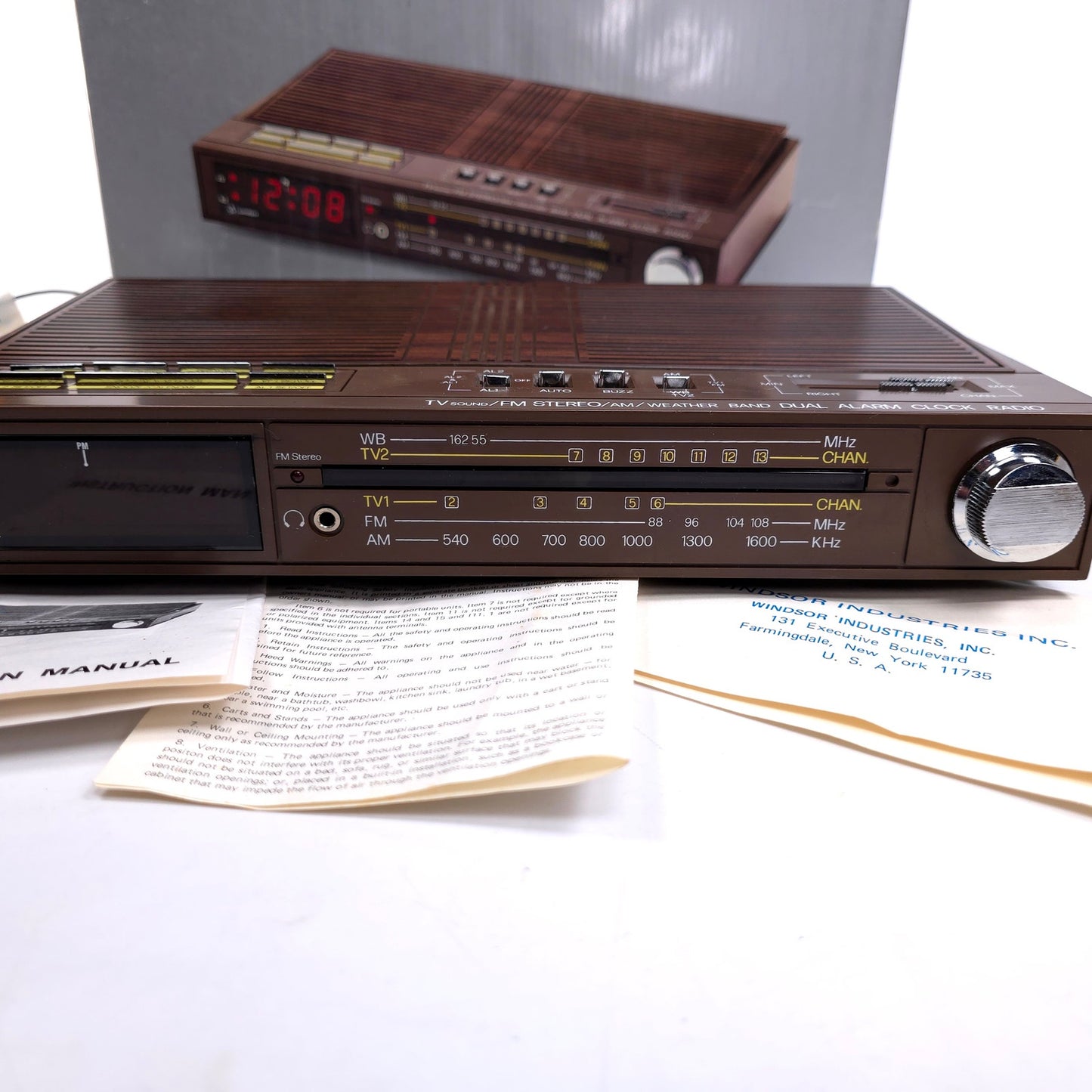 Vintage Windsor AM/FM Alarm Clock Radio Model 2560 FOR PARTS
