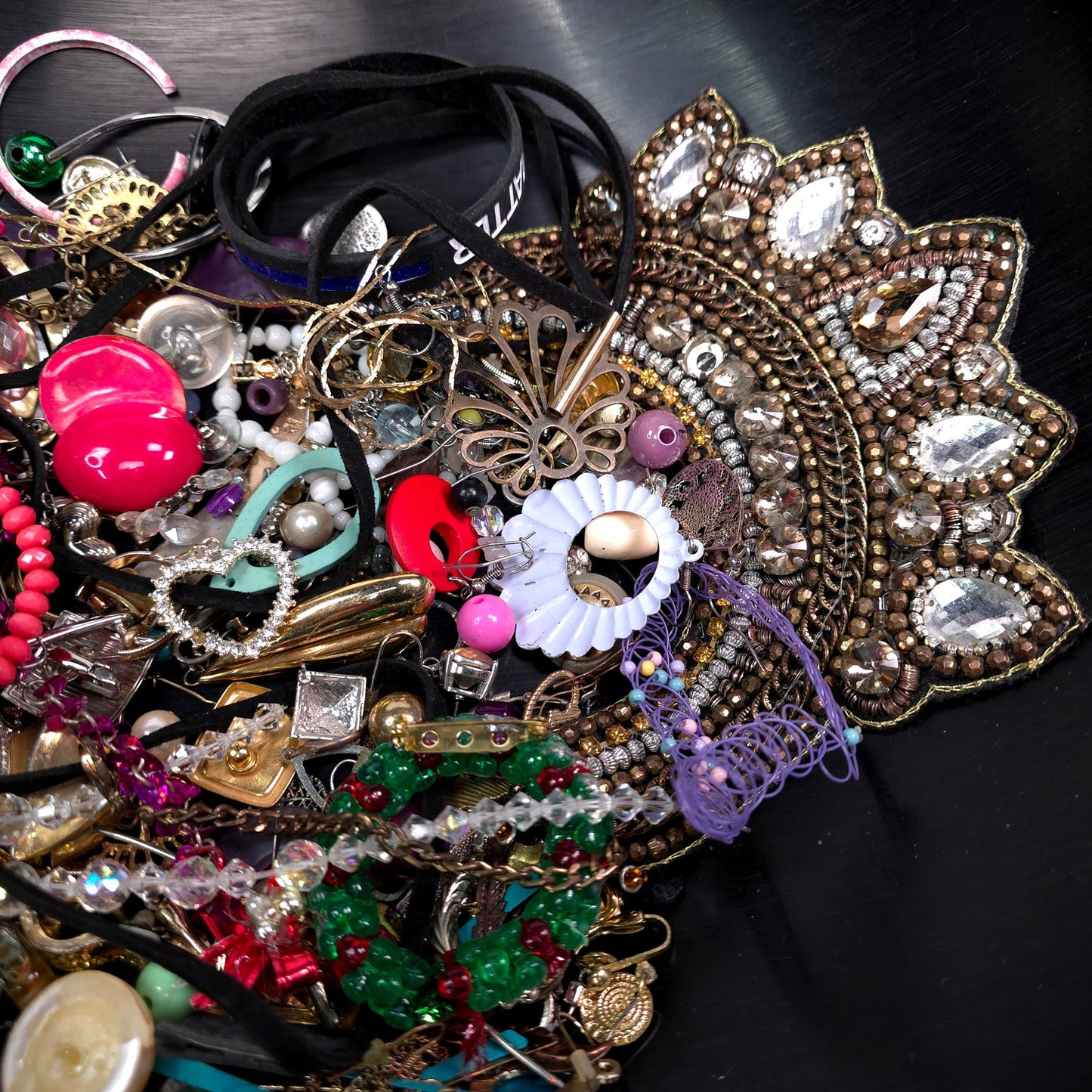 1 lb Vintage to Now Mixed Jewelry Lot Costume Craft Repair Resale JL24