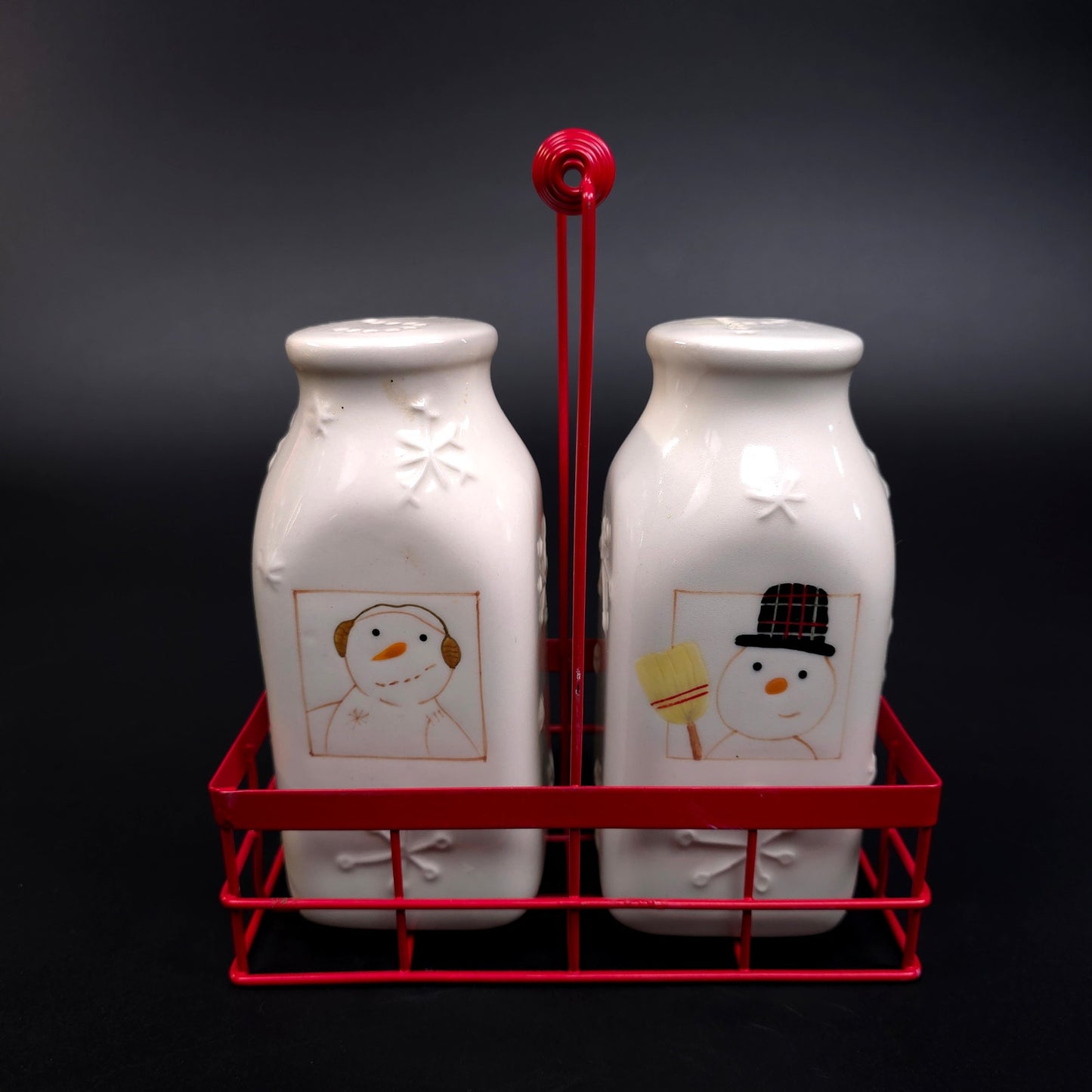 Hallmark Snowman Milk Bottle Snowman Salt & Pepper Shakers w/ Crate Holder