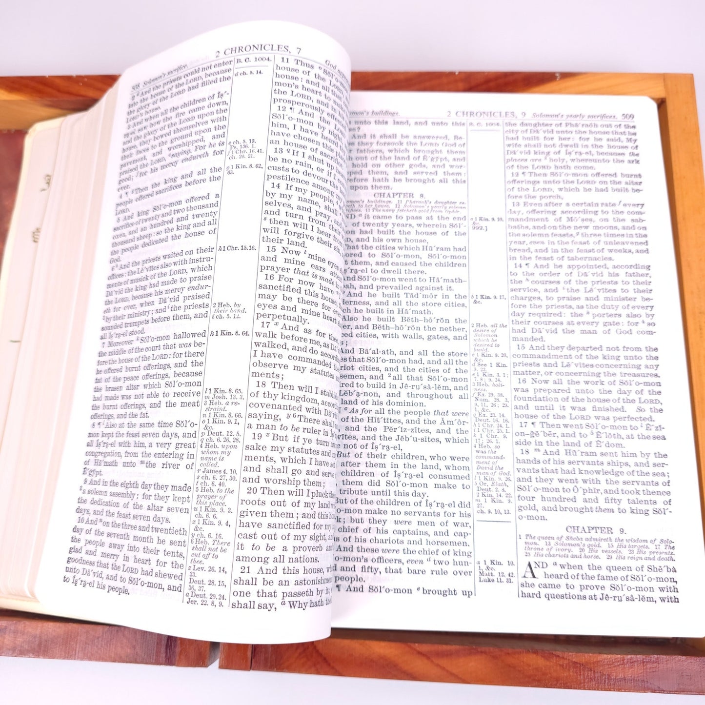 1958 Memorial Holy Bible American Legion KJV with Wood Storage Box Gilt Gilding