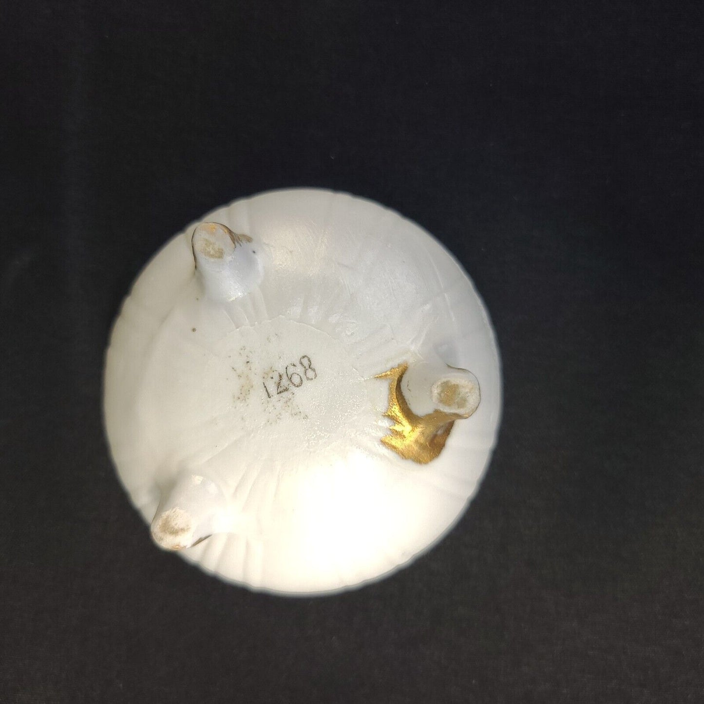 Round Rose China Trinket Box Candle Powder Scented Vintage # 1268