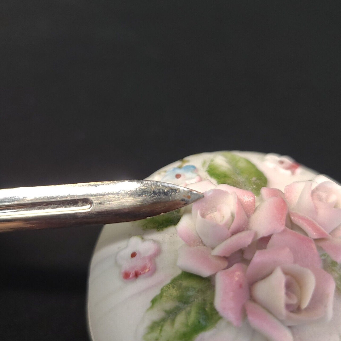 Round Rose China Trinket Box Candle Powder Scented Vintage # 1268