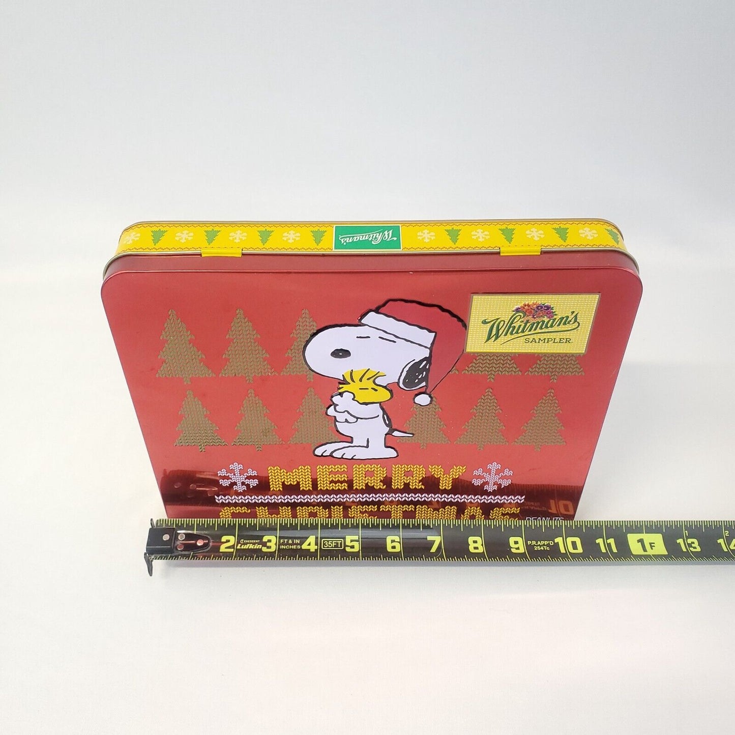2017 Whitman's Sampler Peanuts Gang Snoopy Red Merry Christmas Tin Container Box