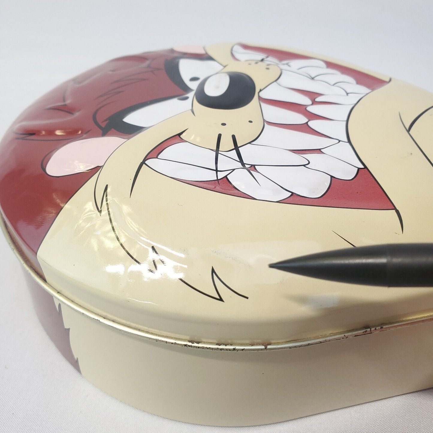 1998 Warner Bros. Tasmanian (Tazmainian) Devil Tin Box Collectible Memorabilia
