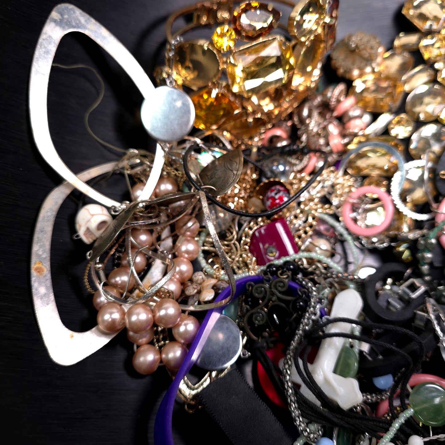 1 lb Vintage to Now Mixed Jewelry Lot Costume Craft Repair Resale JL18