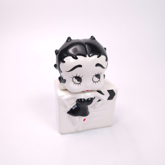 Betty Boop 1995 Ceramic Salt and Pepper Shaker with Removable Head