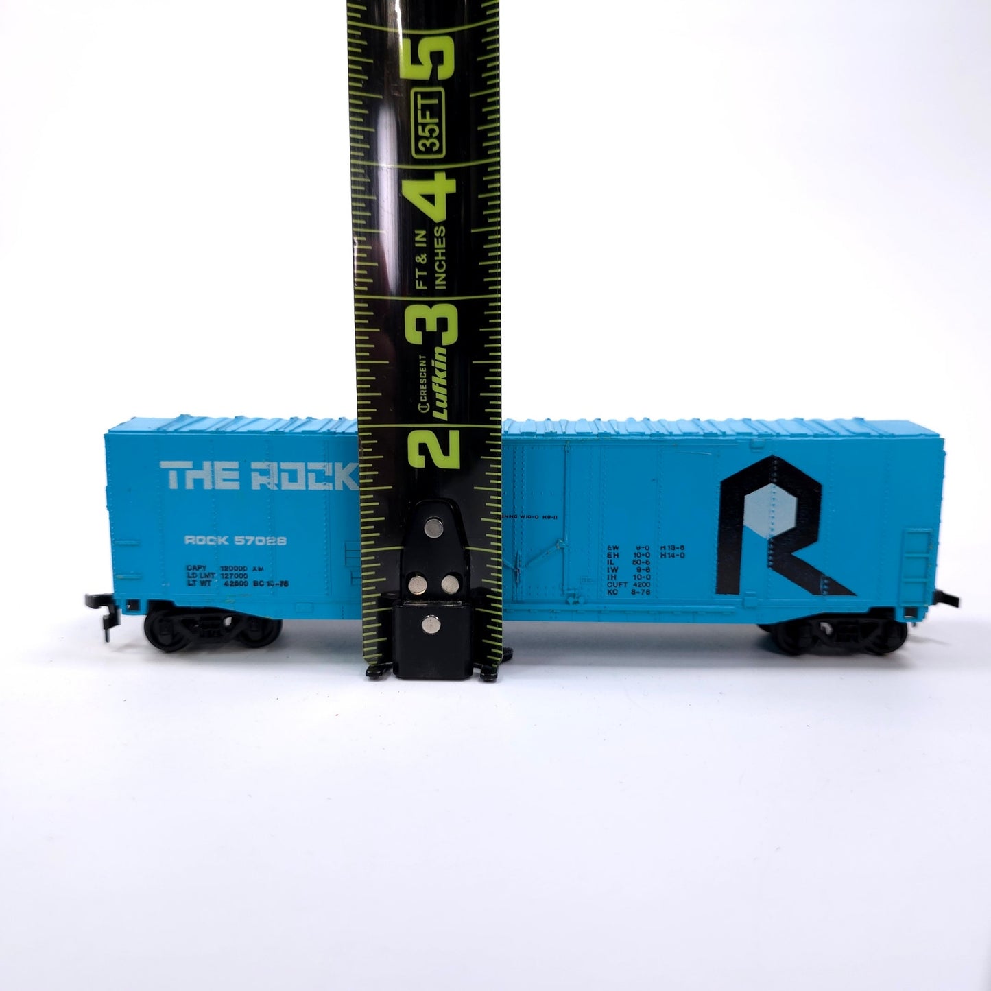 HO Scale The Rock 57028 Blue Train Car