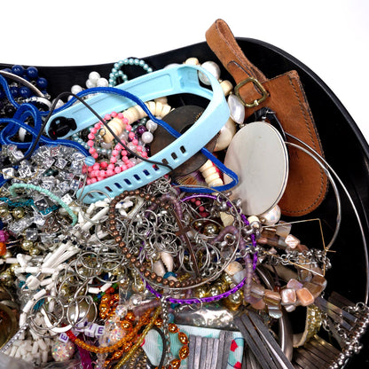 5 lb Vintage to Now Mixed Jewelry Lot Costume Craft Repair Resale JL9