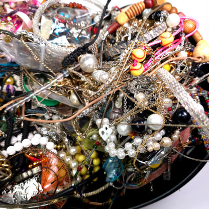 10 lb Vintage to Now Mixed Jewelry Lot Costume Craft Repair Resale JL21