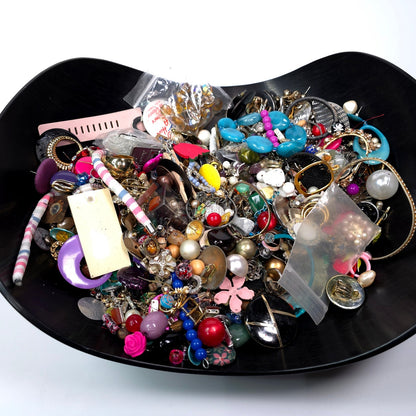 5 lb Vintage to Now Mixed Jewelry Lot Costume Craft Repair Resale JL1