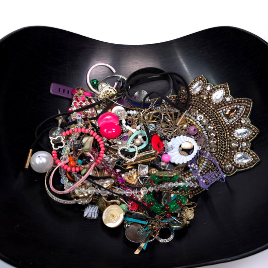 1 lb Vintage to Now Mixed Jewelry Lot Costume Craft Repair Resale JL24