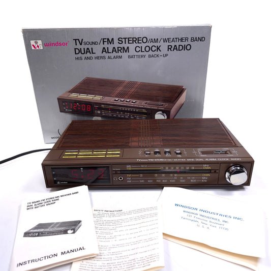 Vintage Windsor AM/FM Alarm Clock Radio Model 2560 FOR PARTS