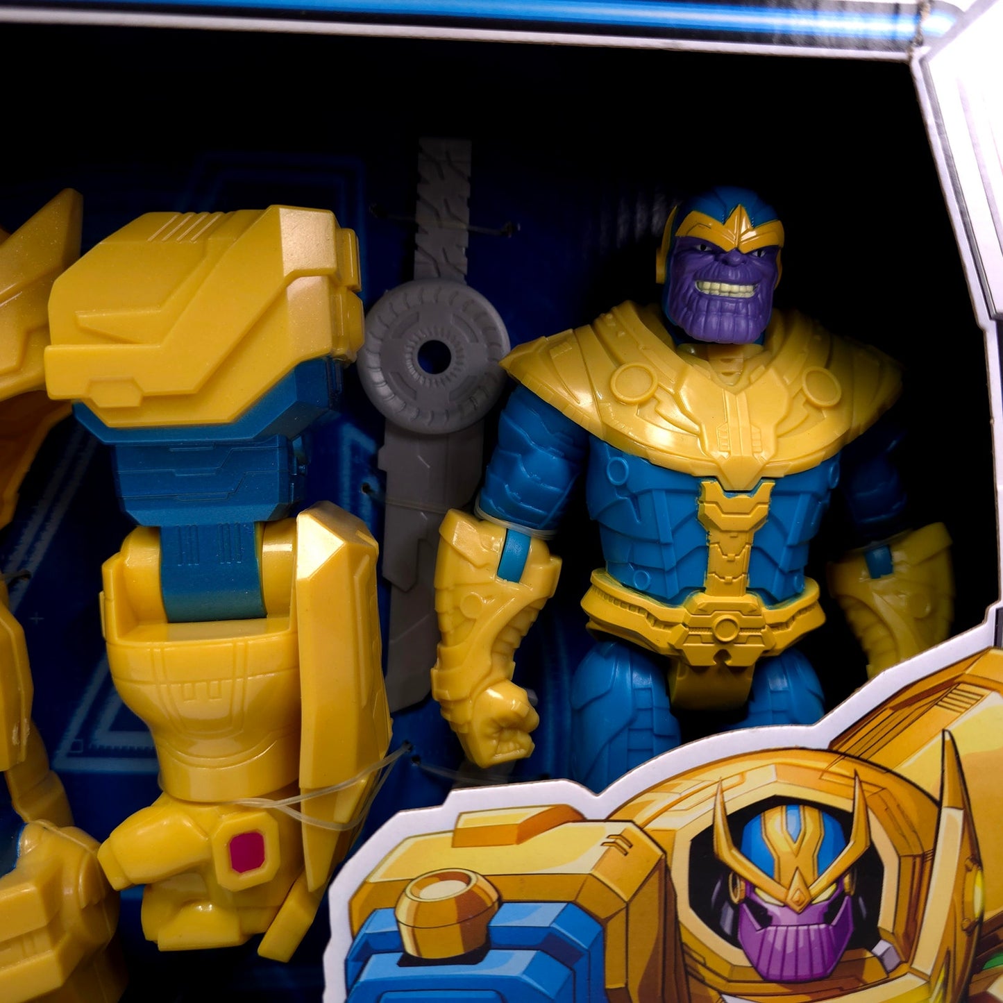 Thanos w/ Infinisty Mech Suit Marvel Avengers Mech Strike