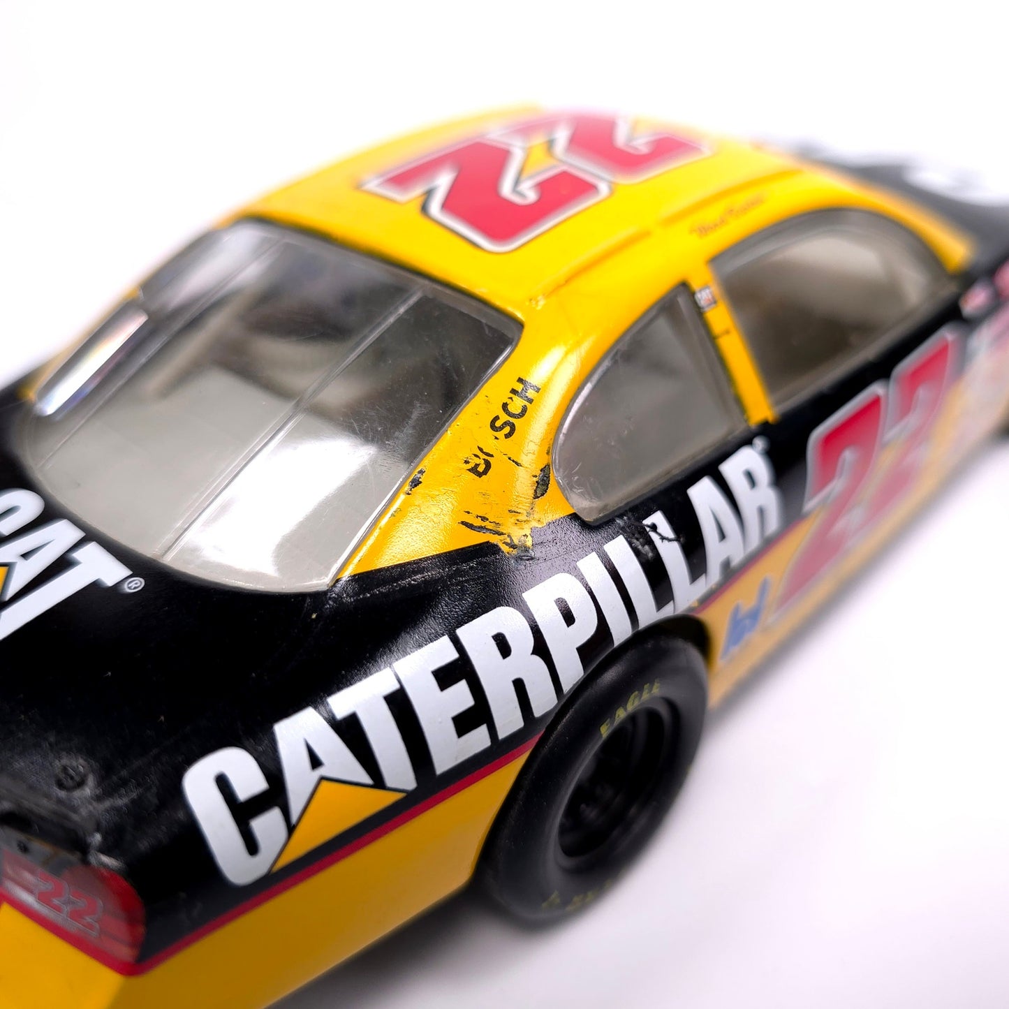 Vintage 2000 Hotwheels Mattel 1/24 Scale Nascar Caterpillar #22 Diecast Car