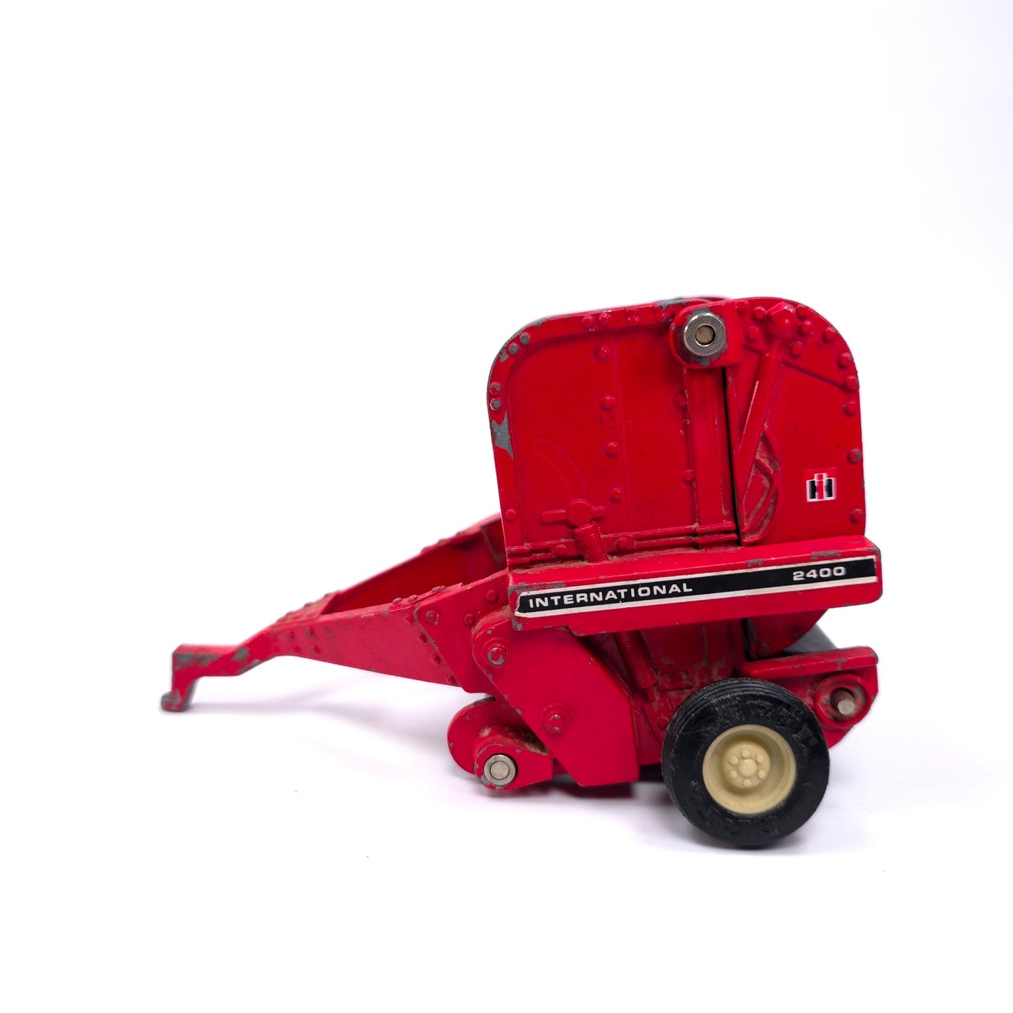 ERTL 1/32 Case International Harvester IH 2400 Round Baler Metal Diecast  READ