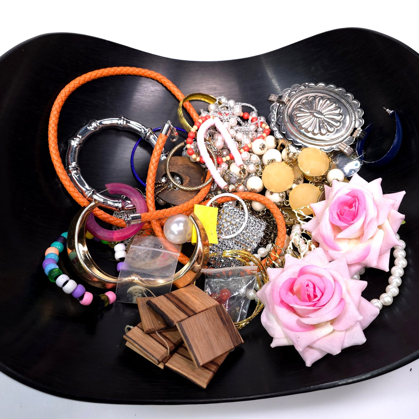 1 lb Vintage to Now Mixed Jewelry Lot Costume Craft Repair Resale JL23