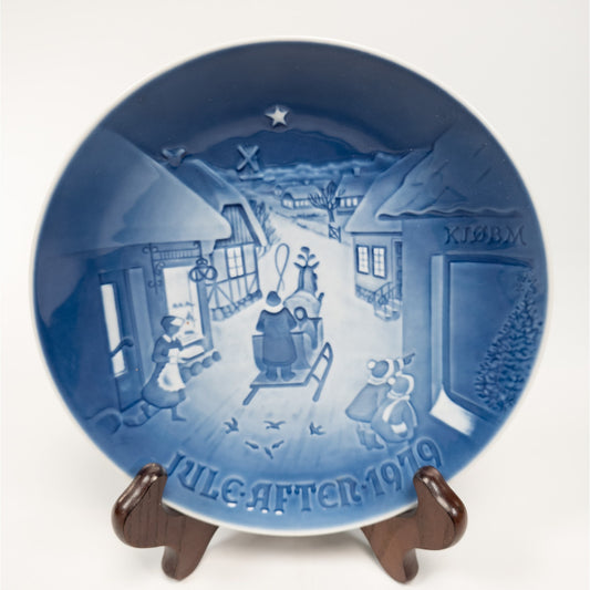 1979 Royal Copenhagen Denmark Christmas Plate White Christmas