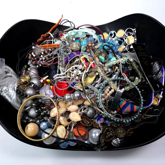 5 lb Vintage to Now Mixed Jewelry Lot Costume Craft Repair Resale JL2