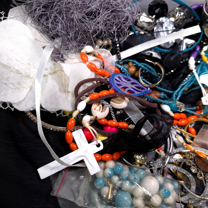 1 lb Vintage to Now Mixed Jewelry Lot Costume Craft Repair Resale JL20