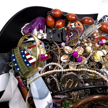 5 lb Vintage to Now Mixed Jewelry Lot Costume Craft Repair Resale JL6