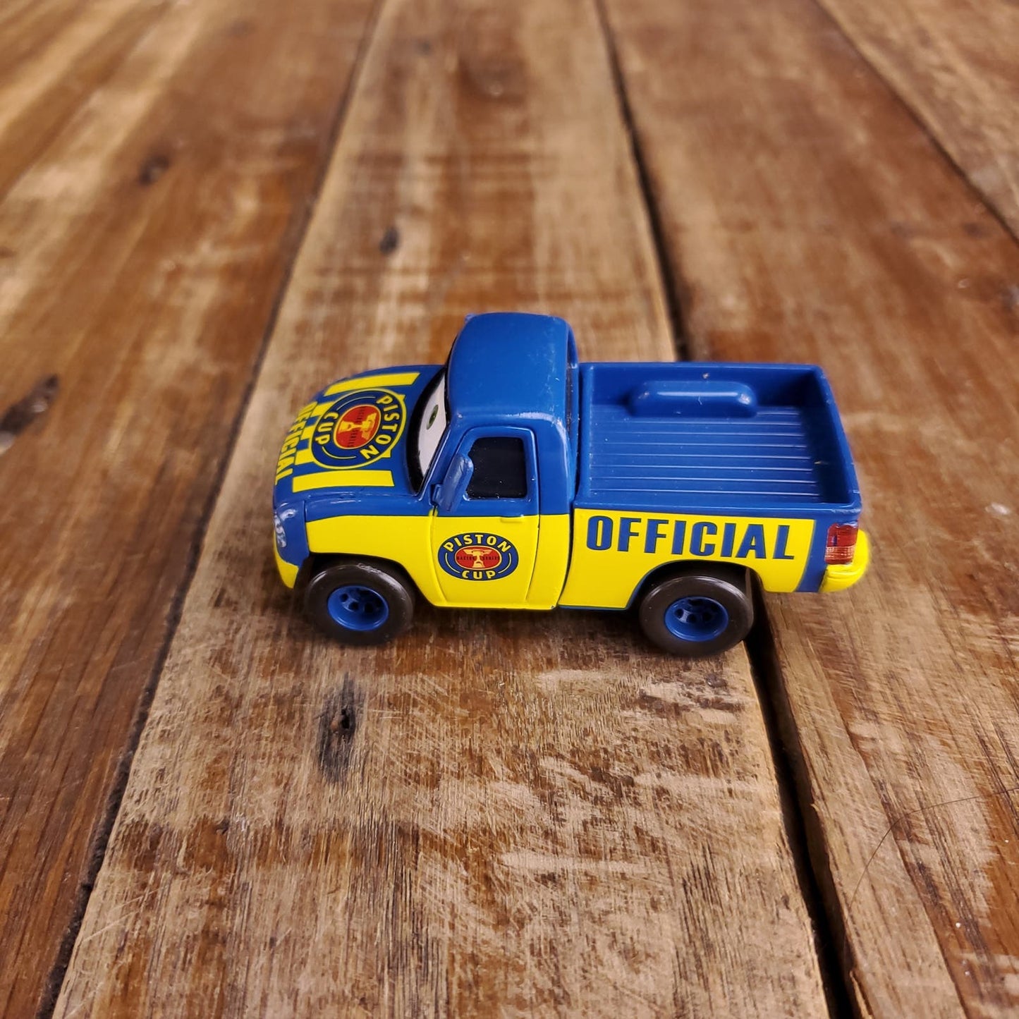 Disney Pixar Cars Piton Cup Race Tom Truck