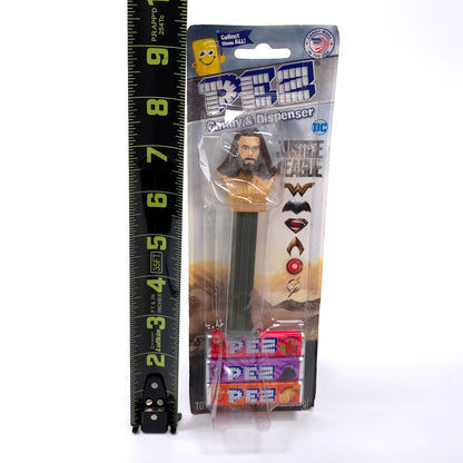 PEZ Aquaman Footed Candy Dispenser 2017 DC