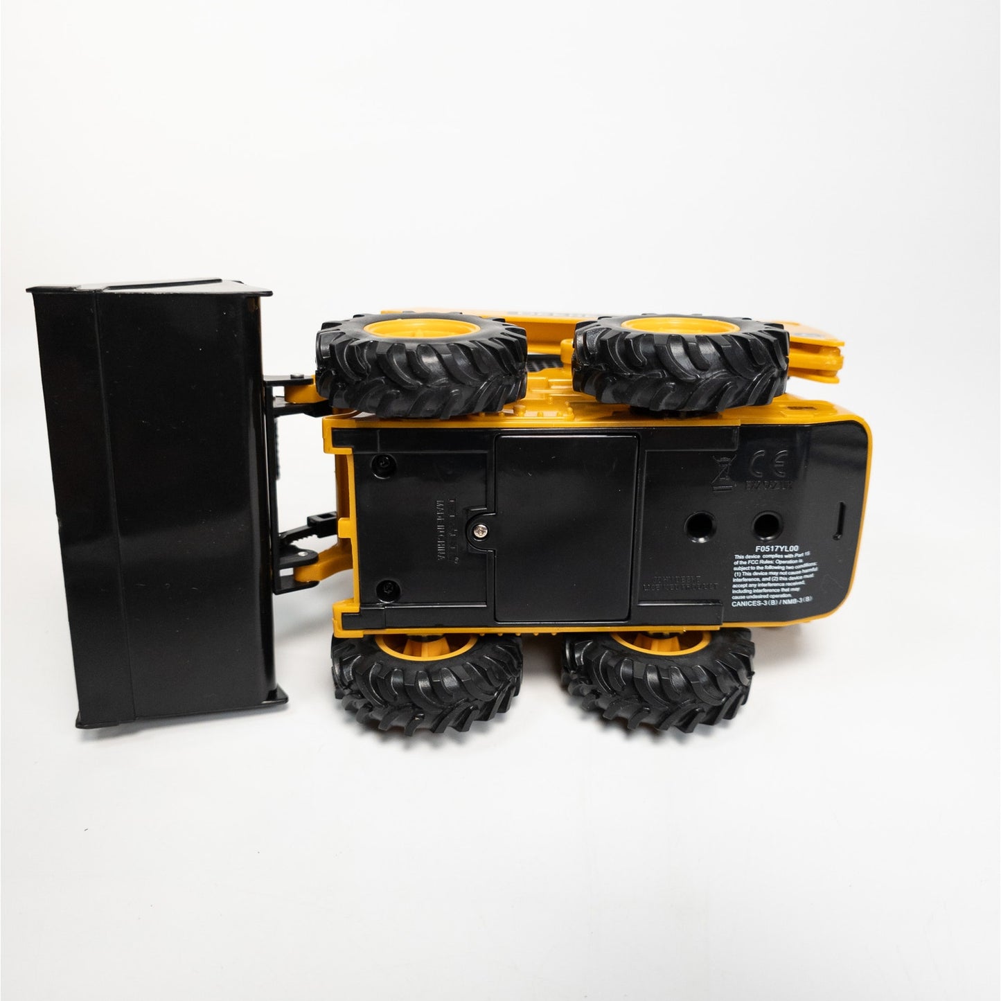 John Deere Ertl Skid Steer Battery Operated Toy F0517YL00 w/ Accessories