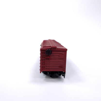 HO Scale Sante Fe & A.T. Red Box Car w/ Sliding Doors Train Car
