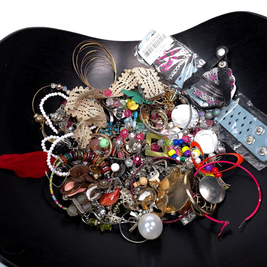 1 lb Vintage to Now Mixed Jewelry Lot Costume Craft Repair Resale JL17