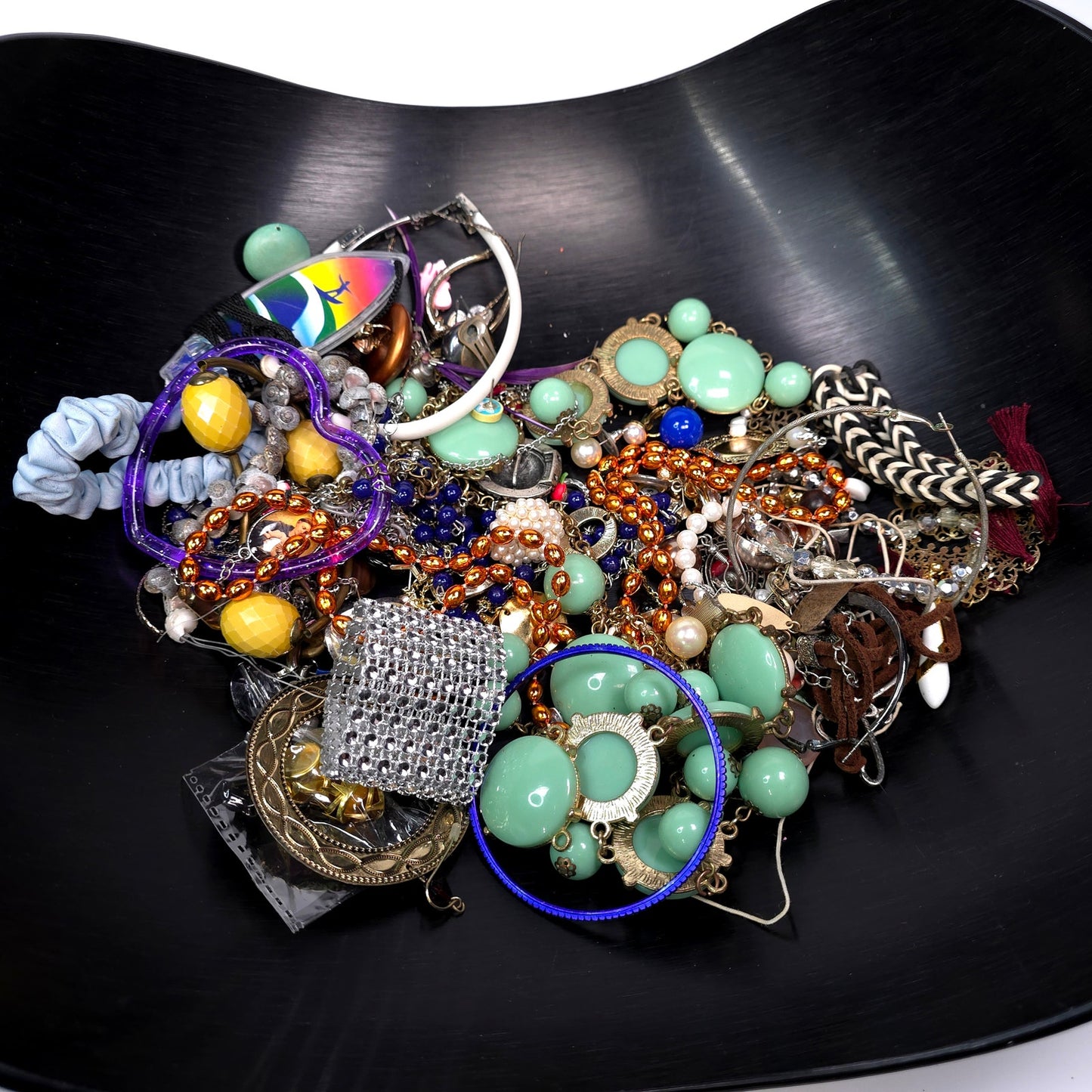 1 lb Vintage to Now Mixed Jewelry Lot Costume Craft Repair Resale JL27