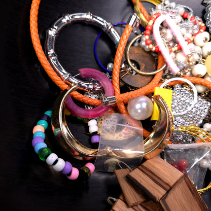 1 lb Vintage to Now Mixed Jewelry Lot Costume Craft Repair Resale JL23