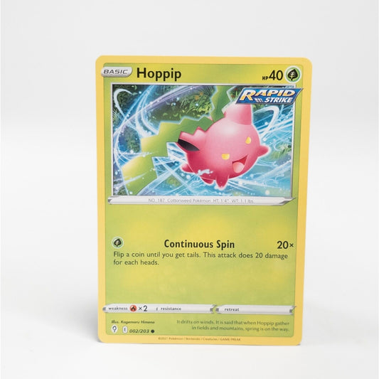 Hoppip 002/203 Pokemon SWSH07: Evolving Skies Common NM