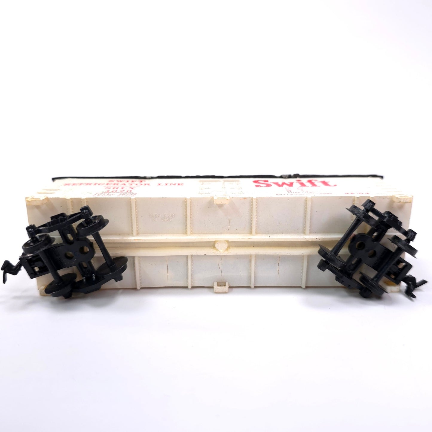 HO Scale Swift Refrigerator Line SRLX 1020 Train Car