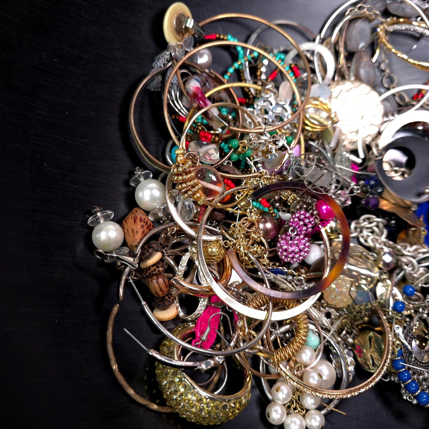 1 lb Vintage to Now Mixed Jewelry Lot Costume Craft Repair Resale JL16