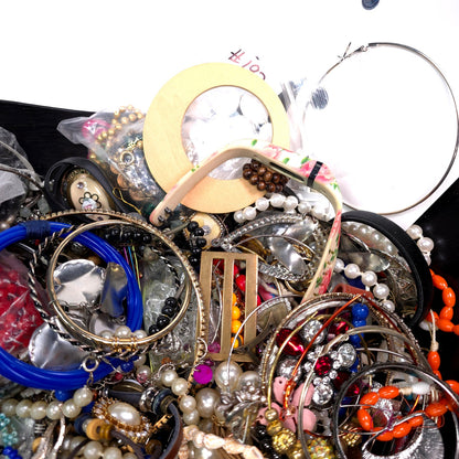 5 lb Vintage to Now Mixed Jewelry Lot Costume Craft Repair Resale JL5