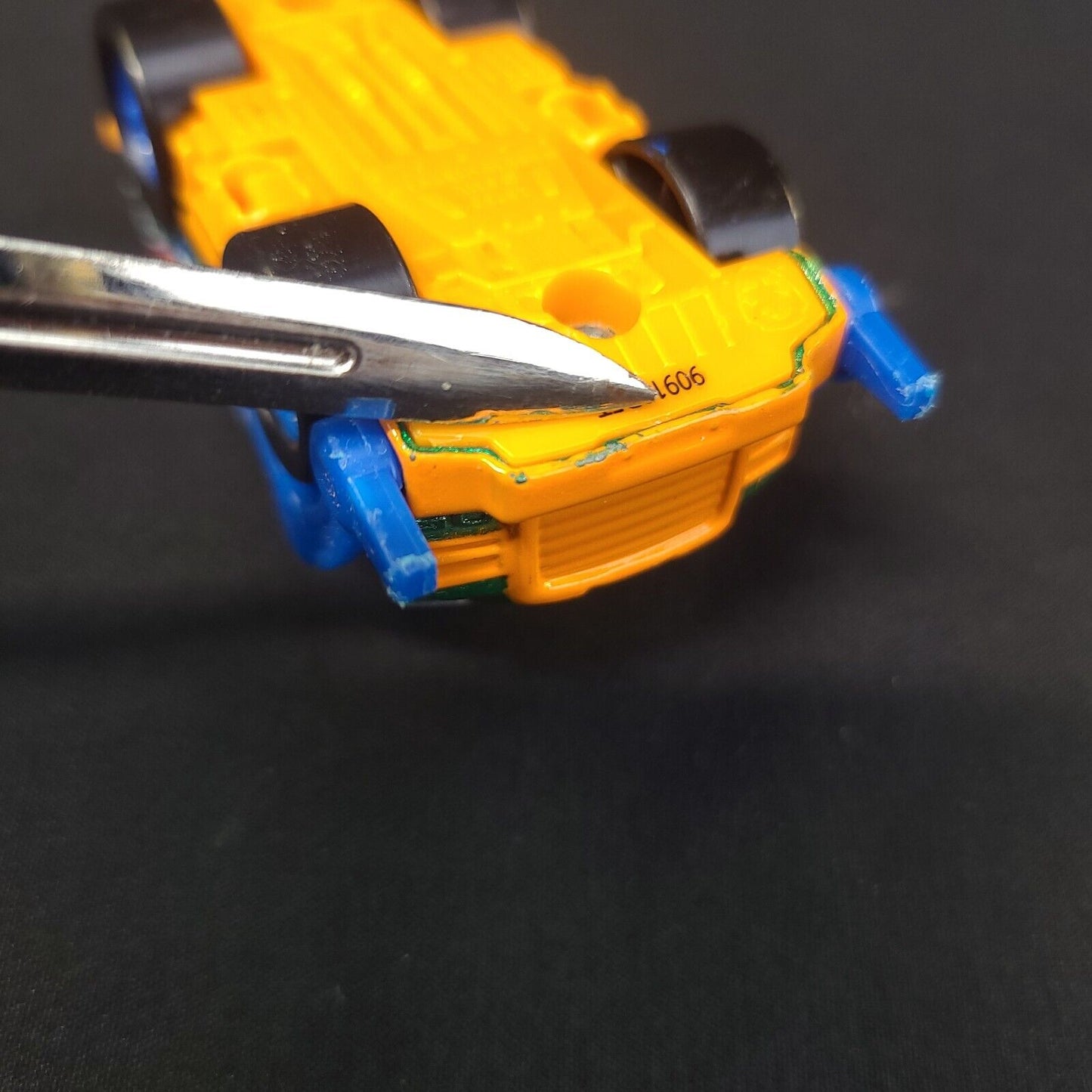 PAW Patrol True Metal Diecast Rocky Recycle Vehicle - Collectible Toy Car