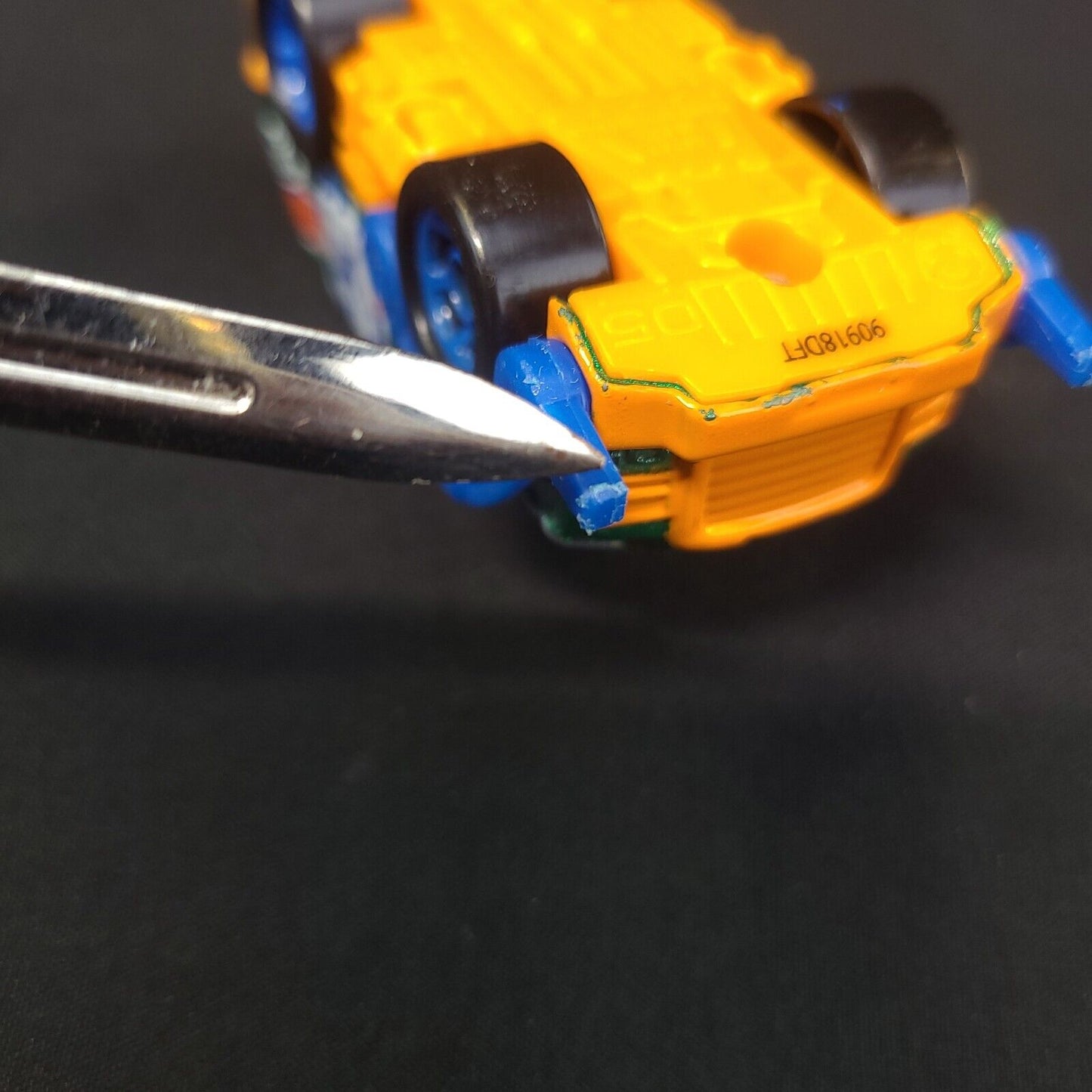 PAW Patrol True Metal Diecast Rocky Recycle Vehicle - Collectible Toy Car